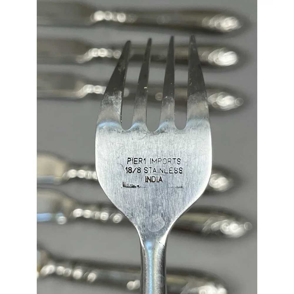 Pier1 Imports PII15 Stainless Flatware Silverware 8 Dinner Knives & 1 Fork